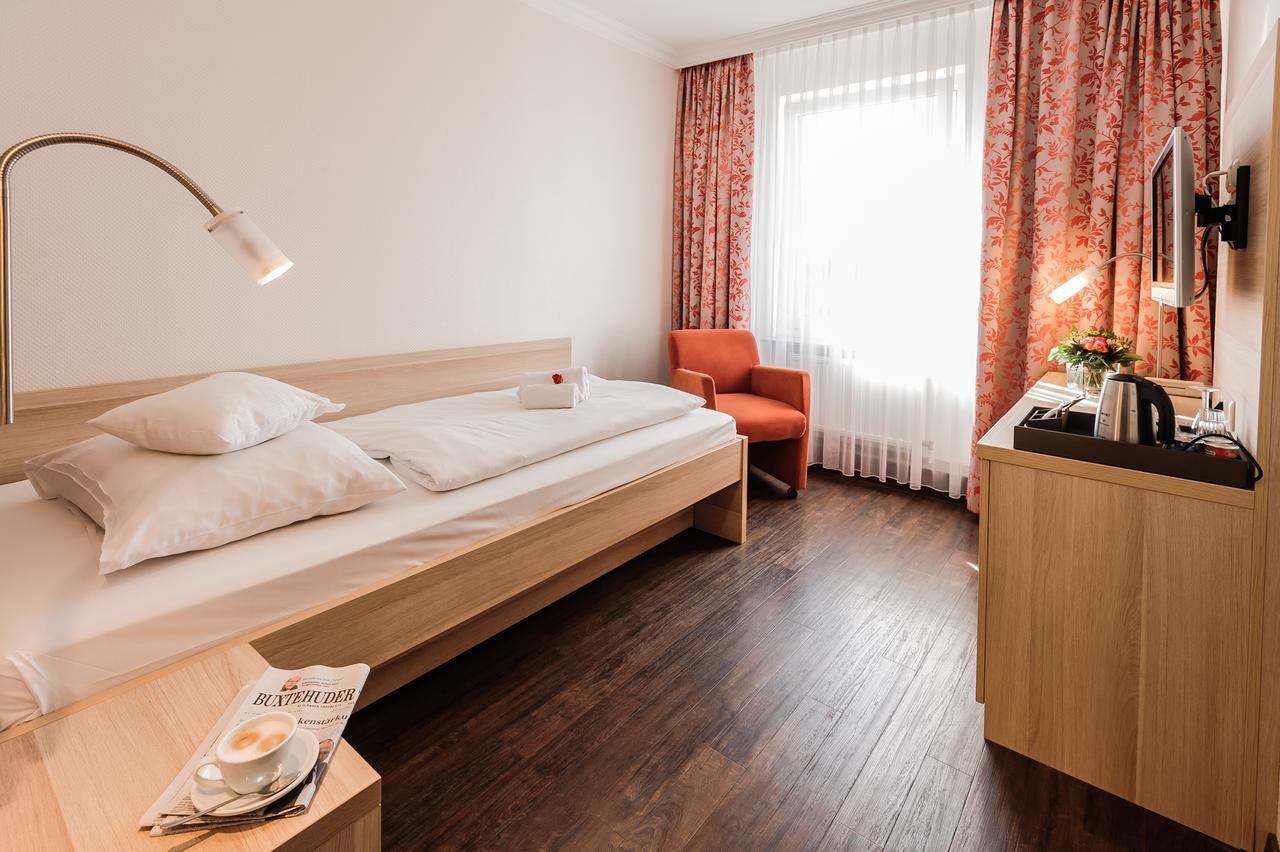 Hotel An Der Linah Garni Buxtehude Eksteriør billede
