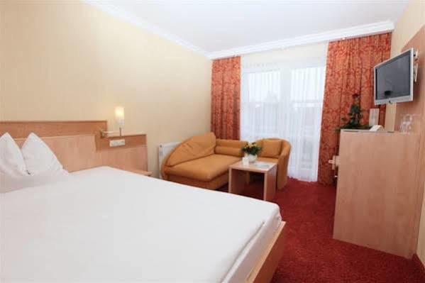 Hotel An Der Linah Garni Buxtehude Eksteriør billede